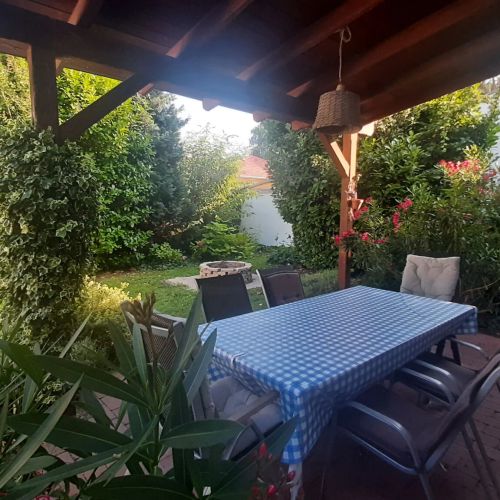 Nádtetős Apartman Fonyód – Fonyód, Maďarsko