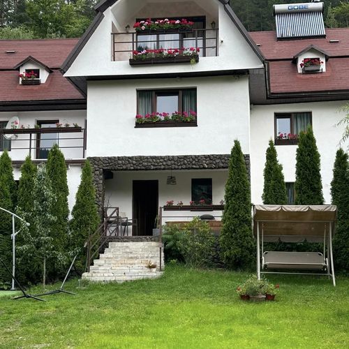 Montagnoli Luxury Villa Valea Ierii