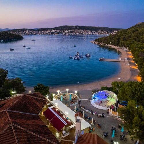 Resort Jezera Lovišća Mobile Homes Murter – Tisno, Croația