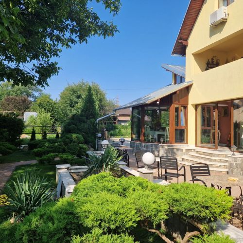 Casa Ianuș Breaza – Breaza, România