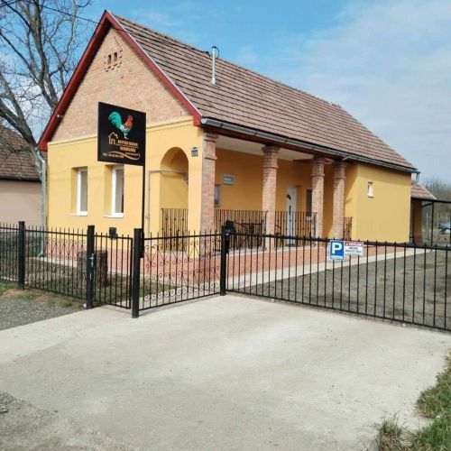Betyár Kakas Vendégház Bátonyterenye – Bátonyterenye, Ungaria