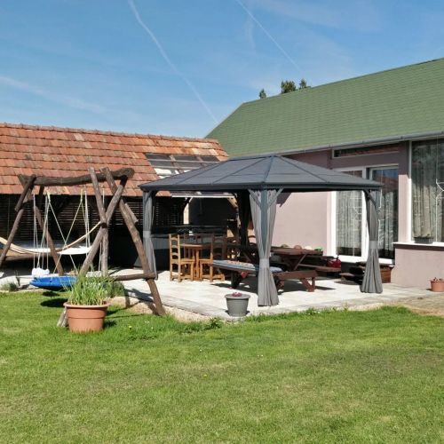 Novákporta Vendégház Lakhegy