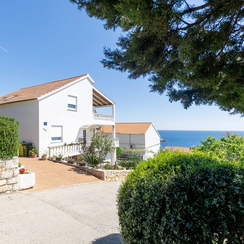 Apartments Malo Misto Zavalatica