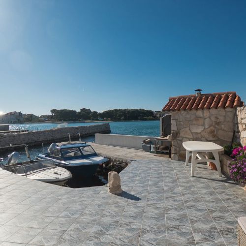 Apartments Villa Summertime Betina