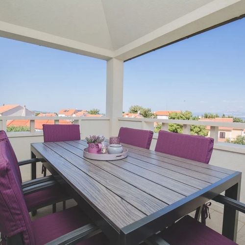 Apartments Salsa Supetar