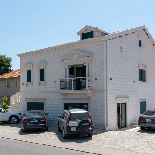 Apartment Drago Orebic