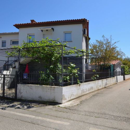 Apartments Pintar Novigrad
