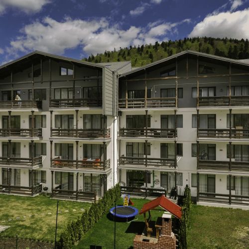 Busteni Mountain View Suites by the River- EV Plug Bușteni  – Buşteni, Rumunsko