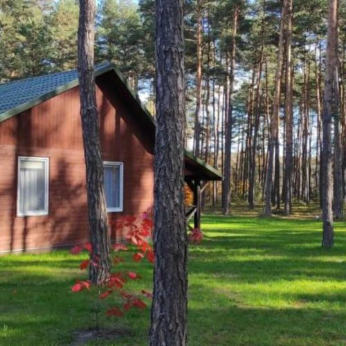 DOMKI NAD TANWIĄ