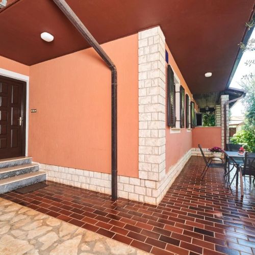 Apartment MARE ZAMBRATIJA