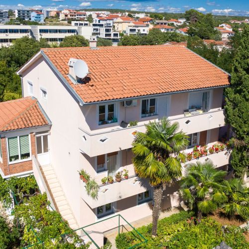 Apartments With Parking Space Krk - 20615