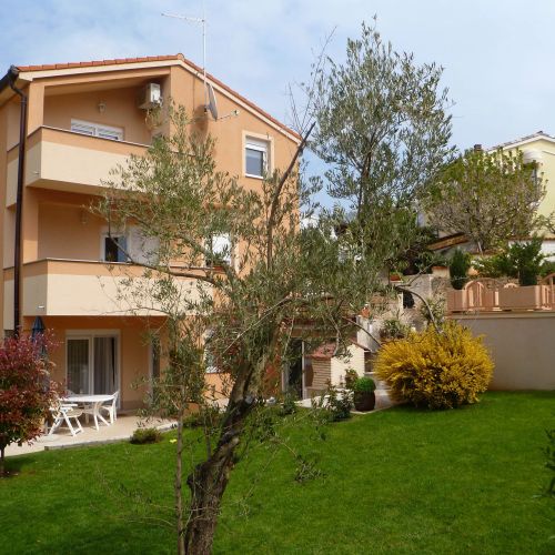 Apartments With Parking Space Vinkuran, Pula - 21016 Vinkuran