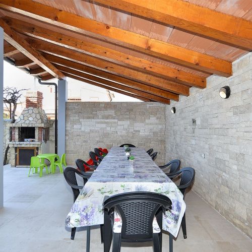 Apartments With Parking Space Medulin - 21025