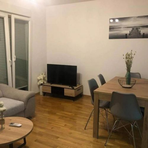 Apartments With Parking Space Omiš - 21057