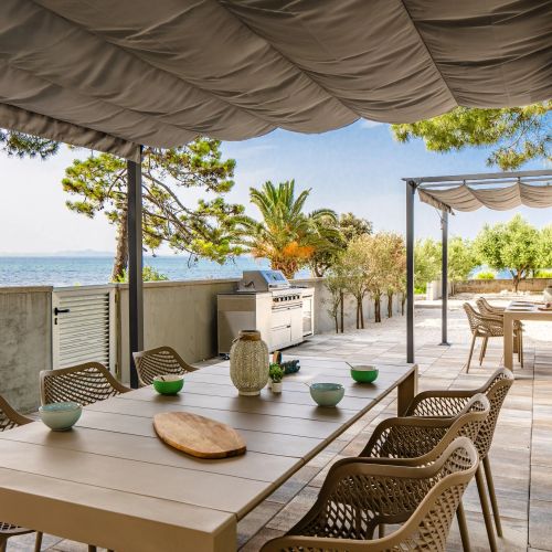 Apartments By The Sea Vir - Kozjak, Vir - 21540 Vir - Kozjak