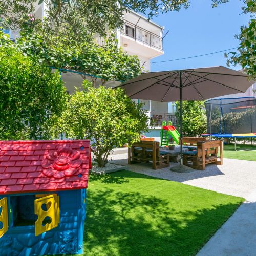 Apartmanok Parkolóhellyel Kastel Stafilic, Kastela - 21948 Kaštel Štafilić