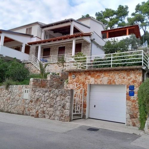 Apartmanok Parkolóhellyel Jelsa, Hvar - 22211 Jelsa