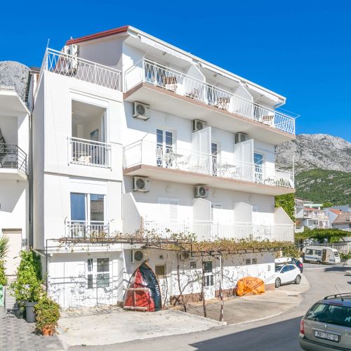 Apartments With Parking Space Živogošće - Blato, Makarska - 22253 Živogošće - Blato