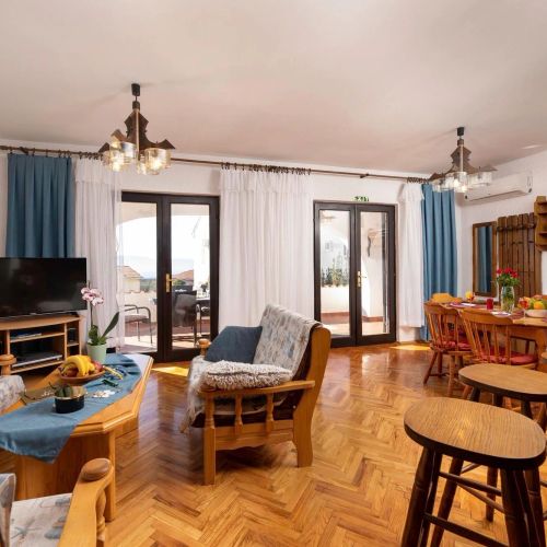 Apartmanok Parkolóhellyel Pinezici, Krk - 22403 Pinezići