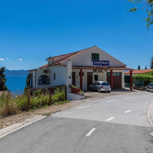 Apartments By The Sea Brist, Makarska - 22463 Brist