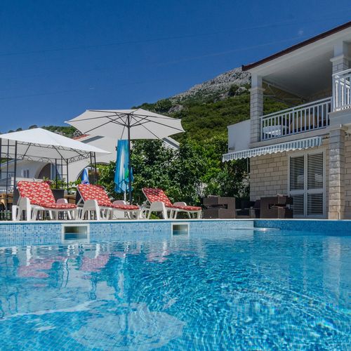 Villa Perna Kuciste