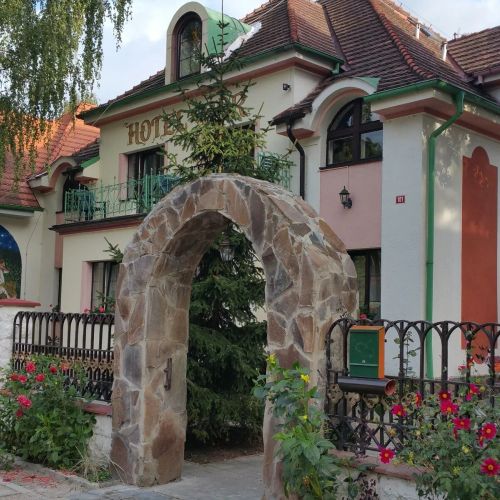 Hotel Bor Lhota