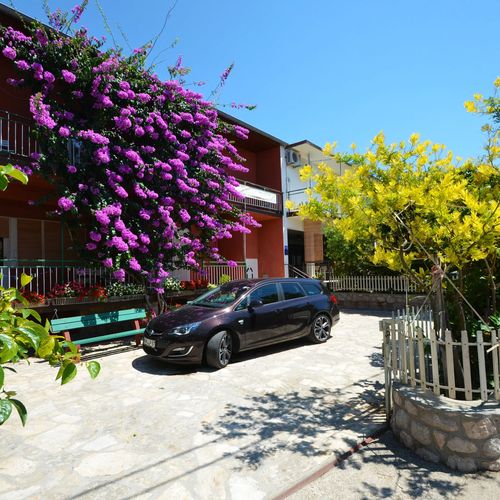 Apartments and Rooms Tinka Starigrad Paklenica