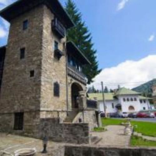 Casa Cu Farfurii Sinaia