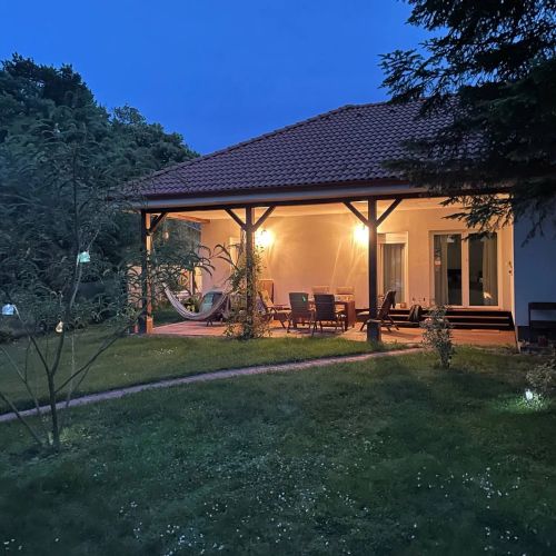Gesztenyeház Vendégház Leányfalu – Leányfalu, Ungaria