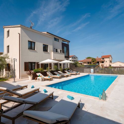 Apartment Residence Mala 2 s bazenom i whirlpool-om Funtana