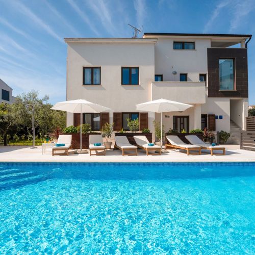 Apartment Residence Mala 4 s bazenom i whirlpool-om Funtana
