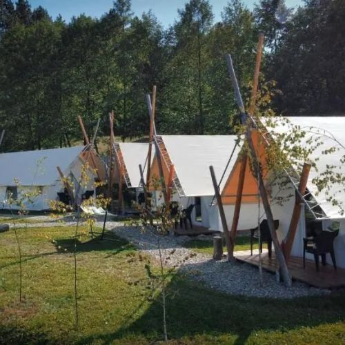 Piniale Glamping Trib Bughea de Jos – Bughea de Jos, Rumunia