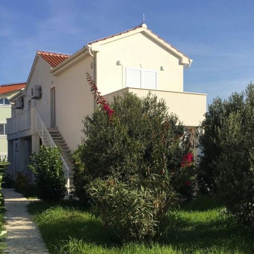 Apartments Villa Tribunj