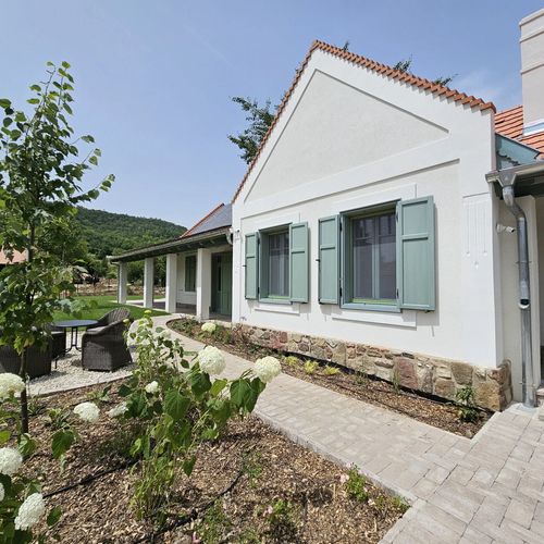 Kövirózsa Porta Vendégház Mindszentkálla