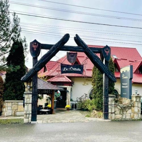 Pensiunea La Cetate Târgu Neamţ