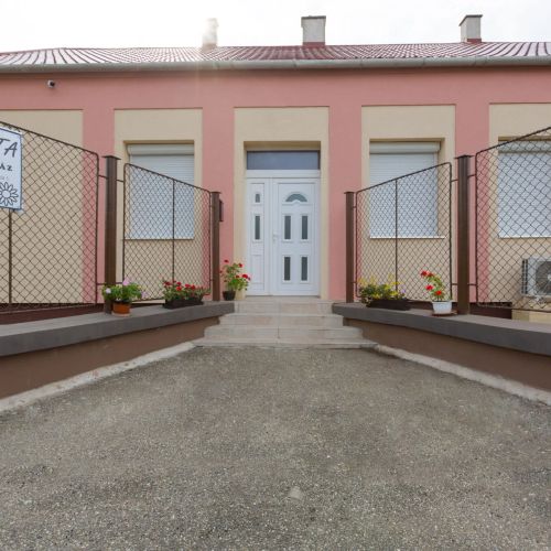 Margaréta Apartmanház Tiszapalkonya