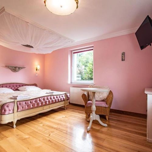 Dom Gościnny HydroZagadka Bed Breakfast Kołobrzeg – Kołobrzeg, Polska