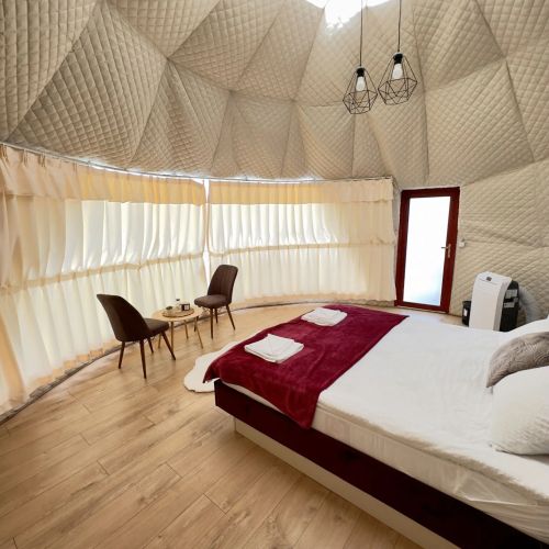Sanctum Glamping Jupâneşti – Jupâneşti, România