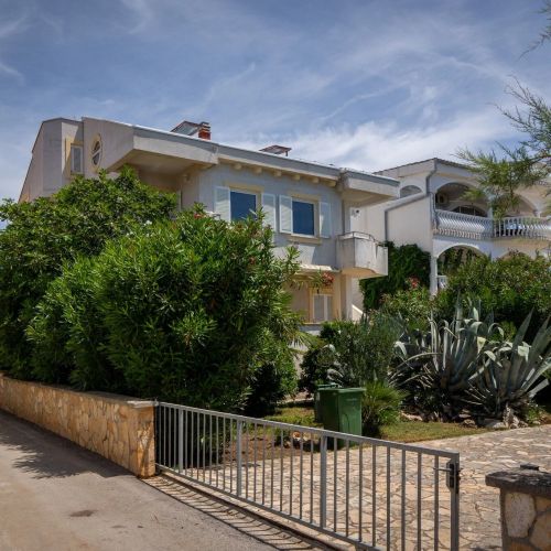 Apartments Bozica Vir