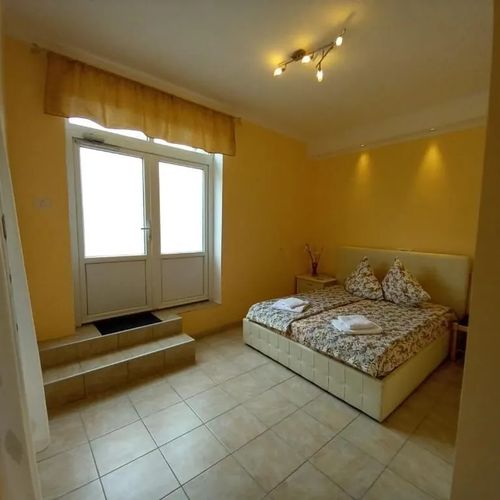 Apartament La Nera Sasca Română