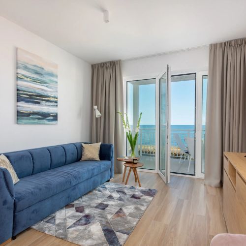 Bulwar Zachodzącego Słońca 2/107