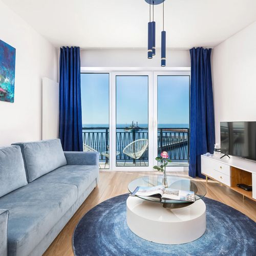 Bulwar Zachodzącego Słońca 2/24