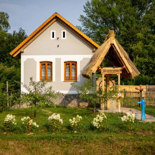 Rozmaringos Vendégház Szenna – Szenna, Ungaria