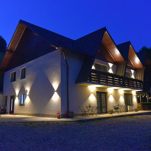  Pensiunea Agroturistică la Izvor Mănăstirea Humorului