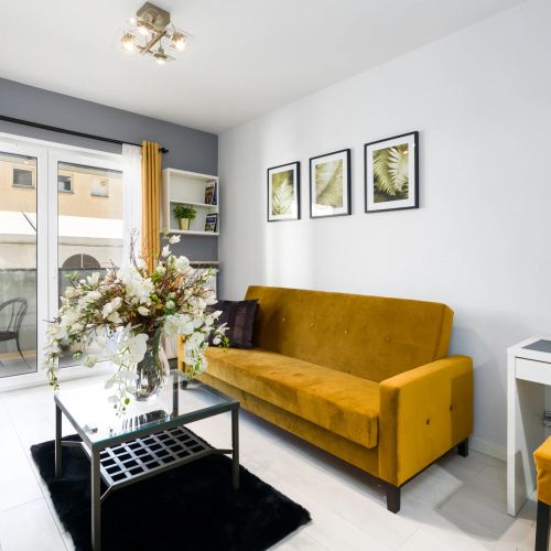 Czarnieckiego 4B | Bright Apartment | Balcony