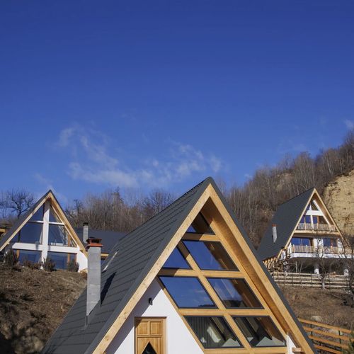 The Cliff Village Comarnic