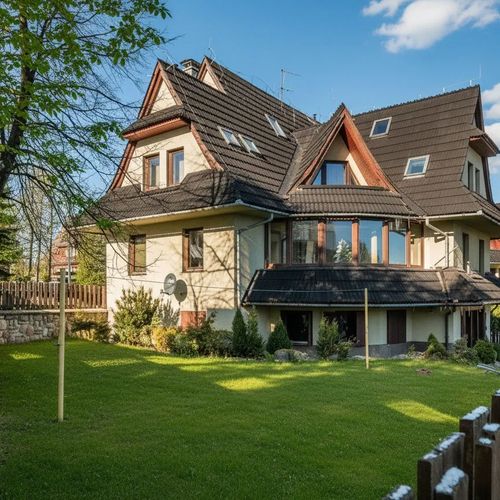 Nędzy Kubińca 253A/1^