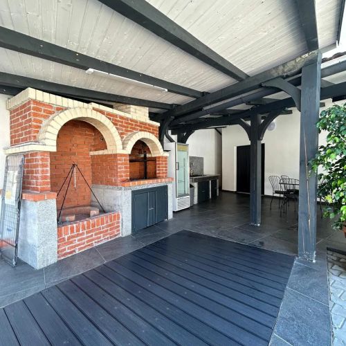 Casa Dacia Eşelniţa – Eşelniţa, România