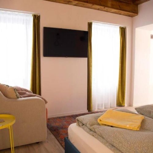 Apartament Seek and Hide - Csilla's Tiny Hideaway Brașov – Brașov, România
