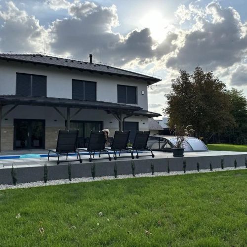 Feketebárány Apartman Abádszalók